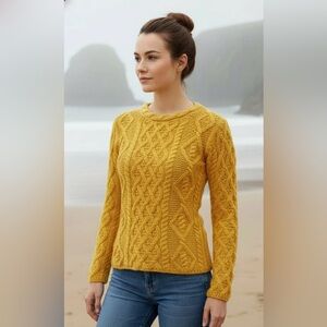 NWT Ireland’s Eye Lambay Aran 100% Merino Wool Sweater in Sunflower